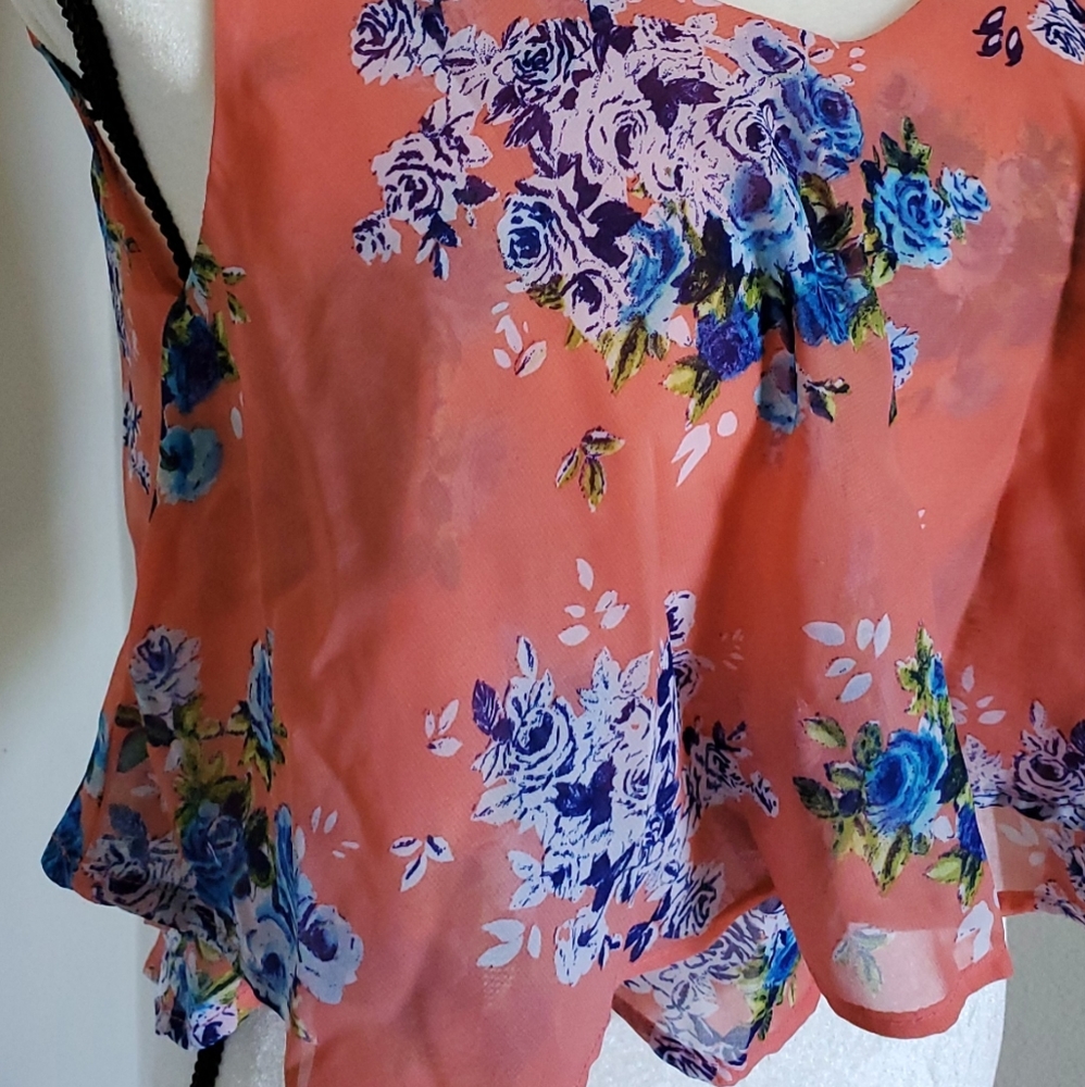 Crop top - Picture 3 of 3